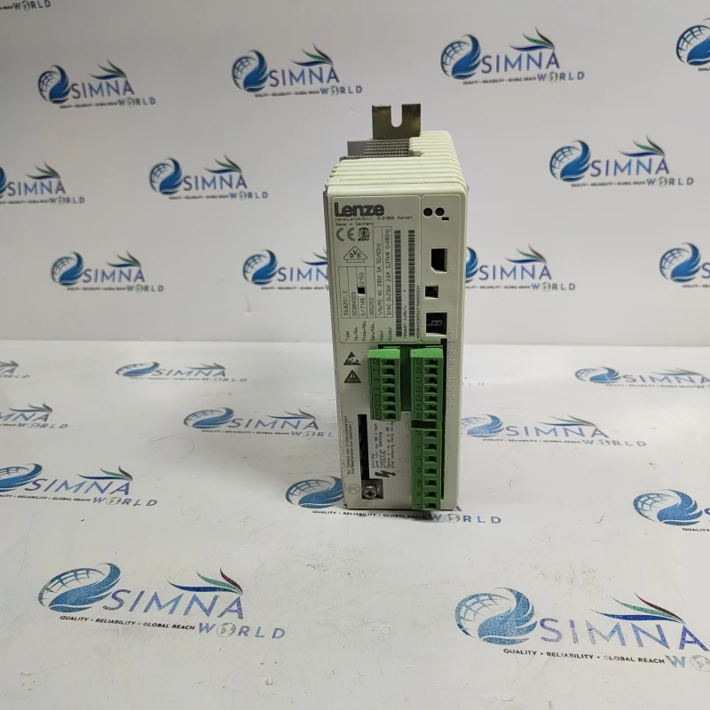 Lenze 33.8201_E Servo Drive.